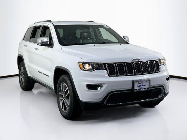 Photo of 2022 Bright White Clearcoat Jeep Grand Cherokee