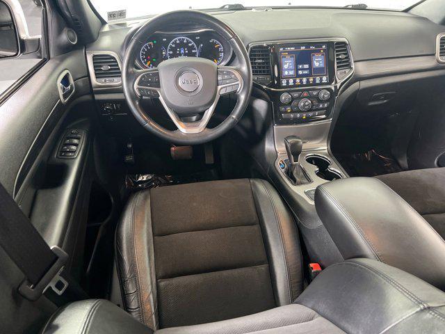 Photo of 2022 Bright White Clearcoat Jeep Grand Cherokee