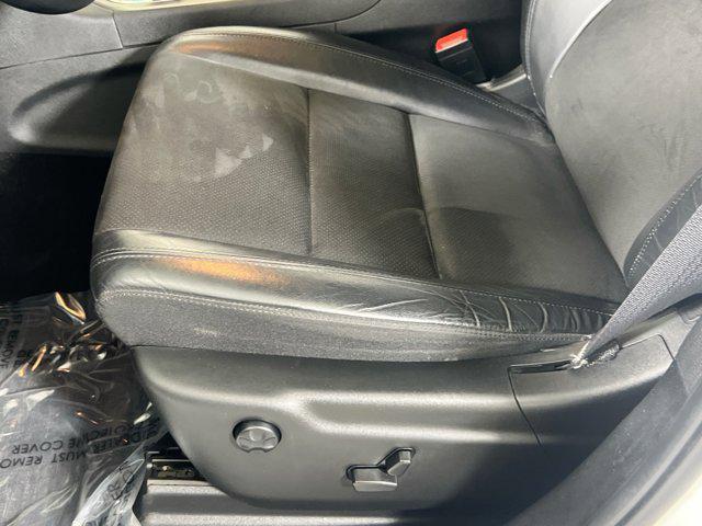 Photo of 2022 Bright White Clearcoat Jeep Grand Cherokee