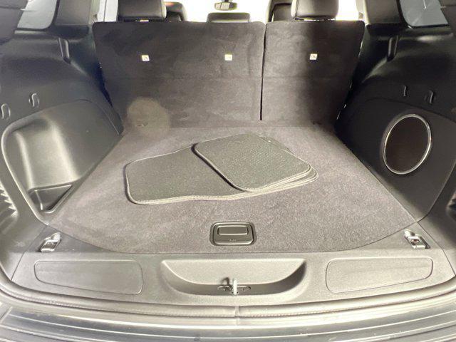 Photo of 2022 Bright White Clearcoat Jeep Grand Cherokee