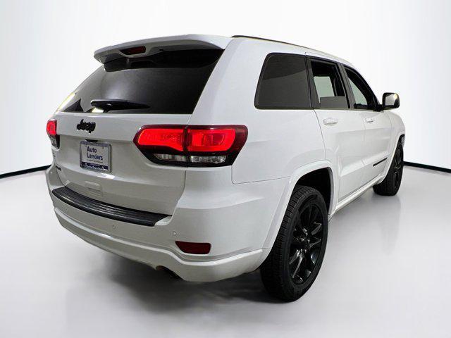 Photo of 2022 Bright White Clearcoat Jeep Grand Cherokee