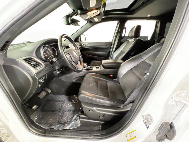Photo of 2022 Bright White Clearcoat Jeep Grand Cherokee