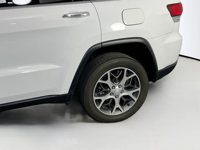 Photo of 2022 Bright White Clearcoat Jeep Grand Cherokee