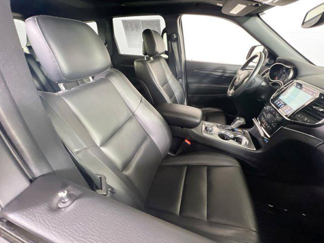 Photo of 2022 Bright White Clearcoat Jeep Grand Cherokee