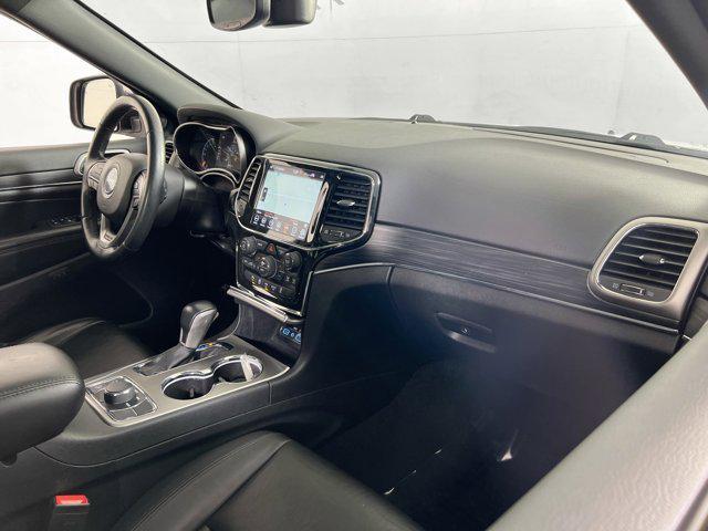 Photo of 2022 Bright White Clearcoat Jeep Grand Cherokee