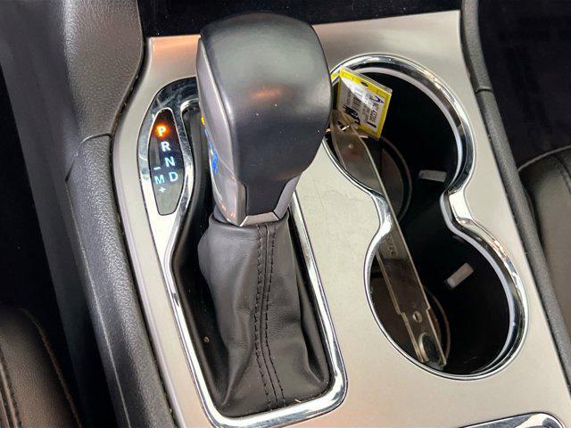 Photo of 2022 Bright White Clearcoat Jeep Grand Cherokee