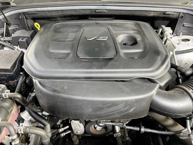 Photo of 2022 Bright White Clearcoat Jeep Grand Cherokee