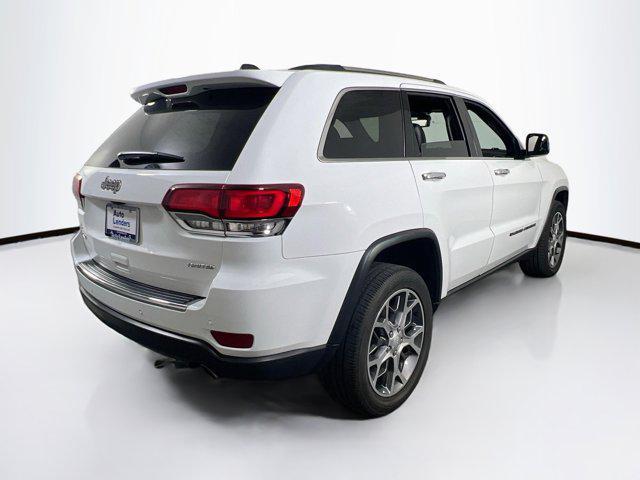Photo of 2022 Bright White Clearcoat Jeep Grand Cherokee