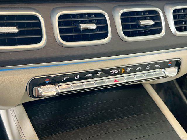 Photo of 2022 Emerald Green Metallic Mercedes-Benz GLS 450