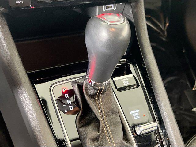 Photo of 2022 Bright White Clearcoat Jeep Compass