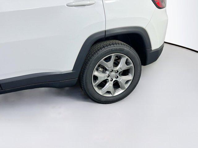 Photo of 2022 Bright White Clearcoat Jeep Compass