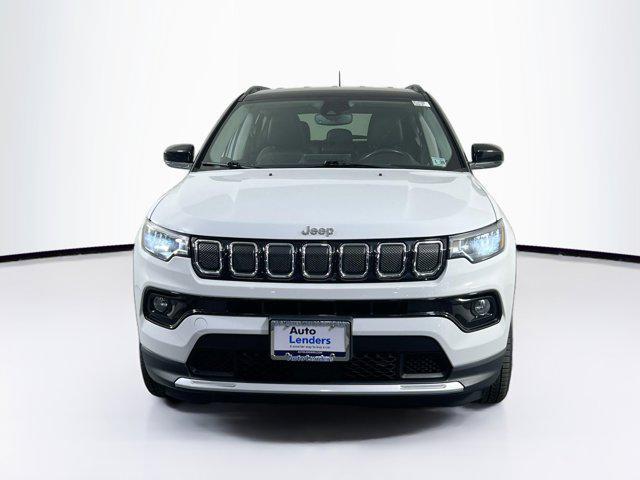 Photo of 2022 Bright White Clearcoat Jeep Compass