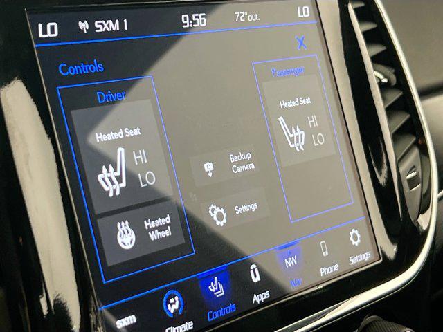 Photo of 2022 Diamond Black Crystal Pearlcoat Jeep Grand Cherokee
