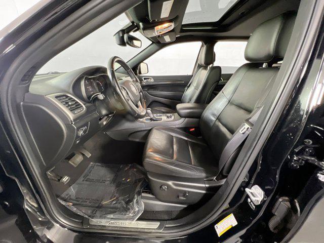 Photo of 2022 Diamond Black Crystal Pearlcoat Jeep Grand Cherokee