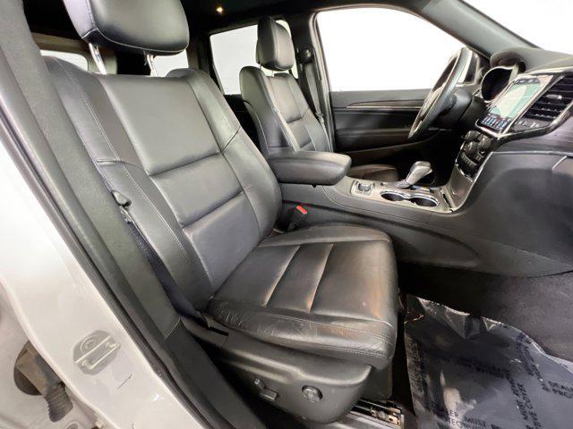 Photo of 2022 Bright White Clearcoat Jeep Grand Cherokee