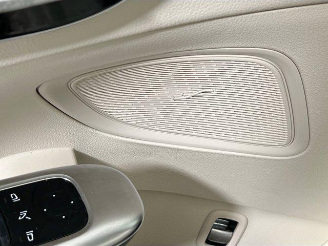 Photo of 2022 Polar White Mercedes-Benz C-Class