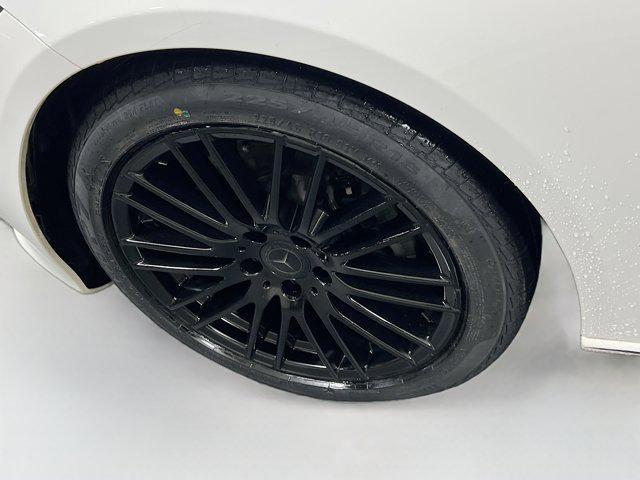 Photo of 2022 Polar White Mercedes-Benz C-Class