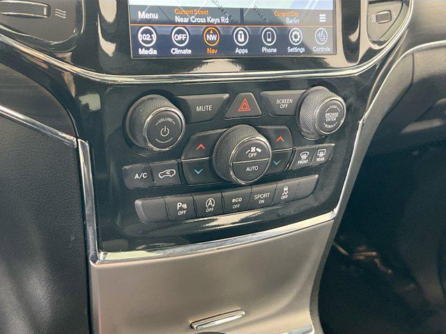 Photo of 2022 Bright White Clearcoat Jeep Grand Cherokee