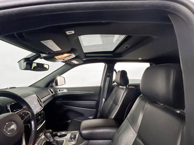 Photo of 2022 Bright White Clearcoat Jeep Grand Cherokee