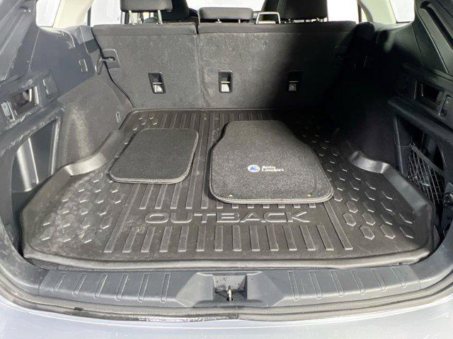 Photo of 2021 Ice Silver Metallic Subaru Outback
