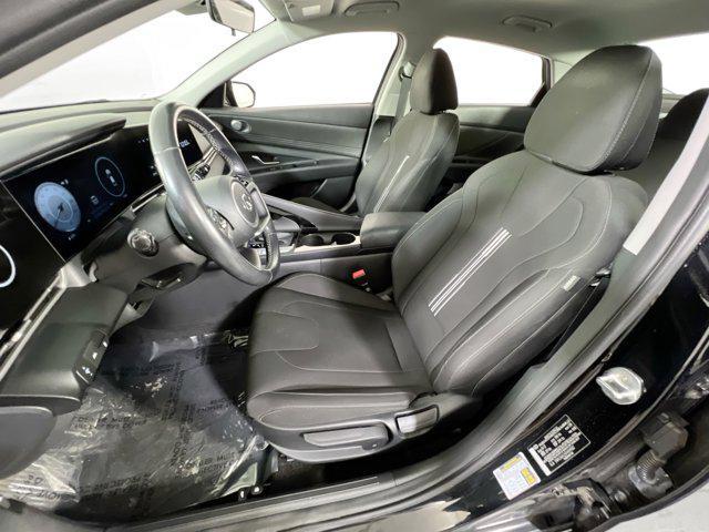 Photo of 2023 Phantom Black Hyundai ELANTRA