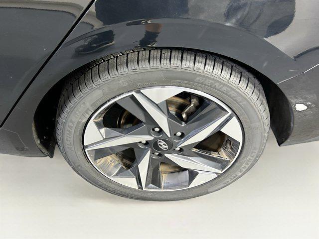Photo of 2023 Phantom Black Hyundai ELANTRA