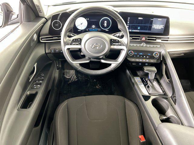 Photo of 2023 Phantom Black Hyundai ELANTRA