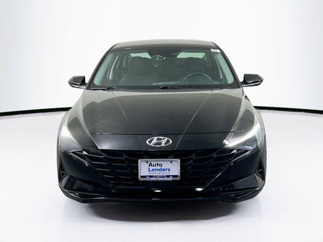 Photo of 2023 Phantom Black Hyundai ELANTRA