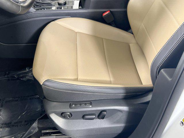 Photo of 2022 Oryx White Pearl Volkswagen Atlas Cross Sport