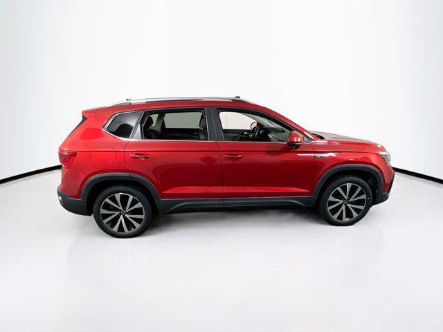Photo of 2022 Kings Red Metallic Volkswagen Taos