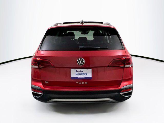 Photo of 2022 Kings Red Metallic Volkswagen Taos