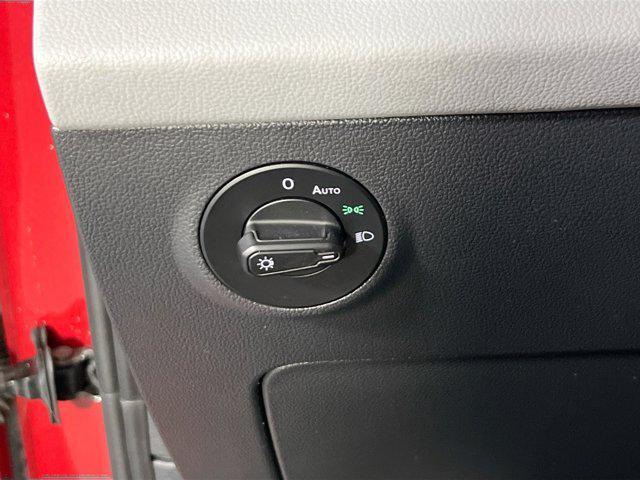 Photo of 2022 Kings Red Metallic Volkswagen Taos