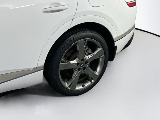 Photo of 2022 Alta White Genesis GV80