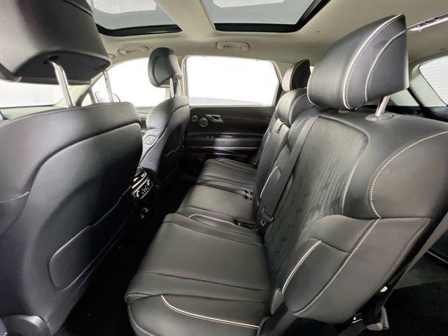 Photo of 2022 Alta White Genesis GV80