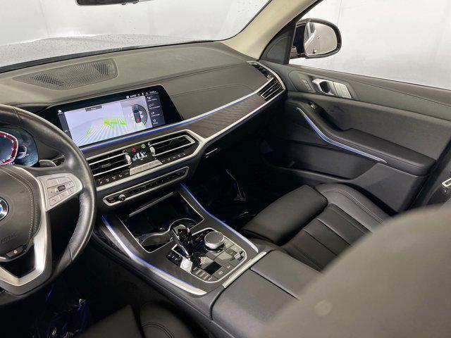 Photo of 2022 Black Sapphire Metallic BMW X7