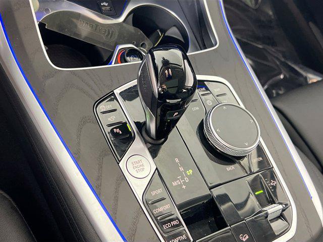 Photo of 2022 Black Sapphire Metallic BMW X7
