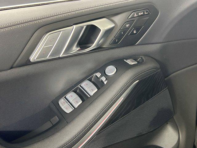 Photo of 2022 Black Sapphire Metallic BMW X7