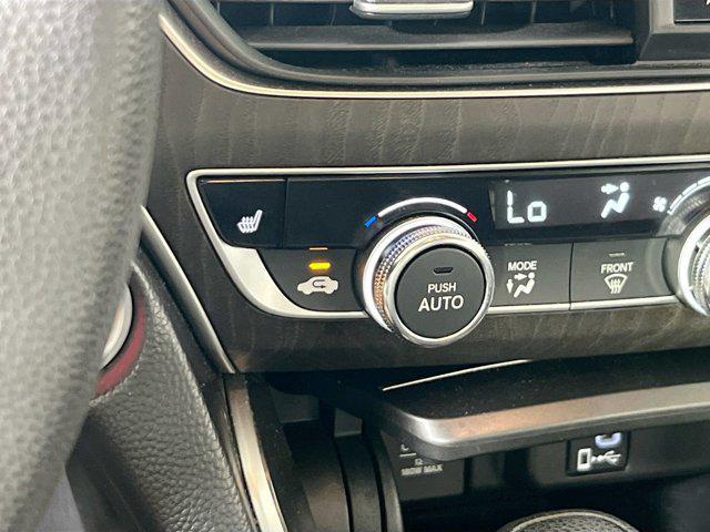 Photo of 2018 Crystal Black Pearl Honda Accord