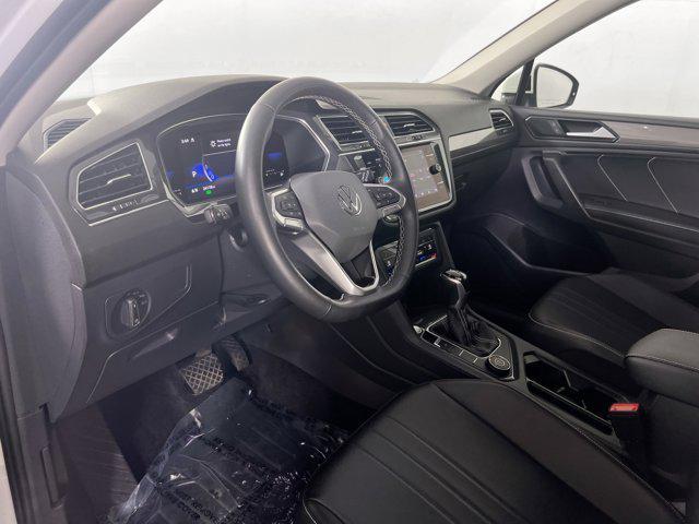Photo of 2022 Pure White Volkswagen Tiguan