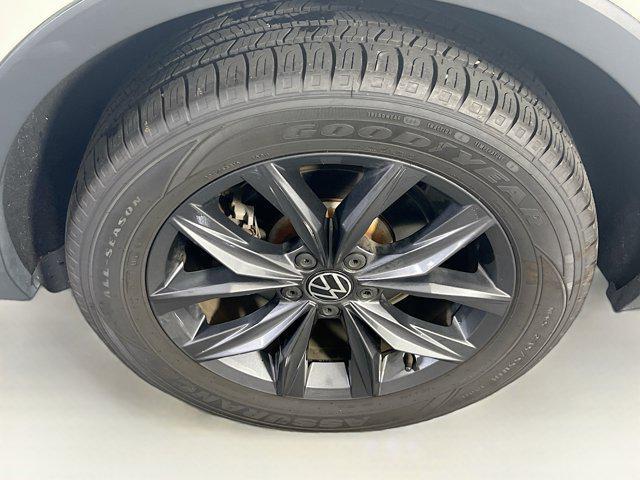 Photo of 2022 Pure White Volkswagen Tiguan