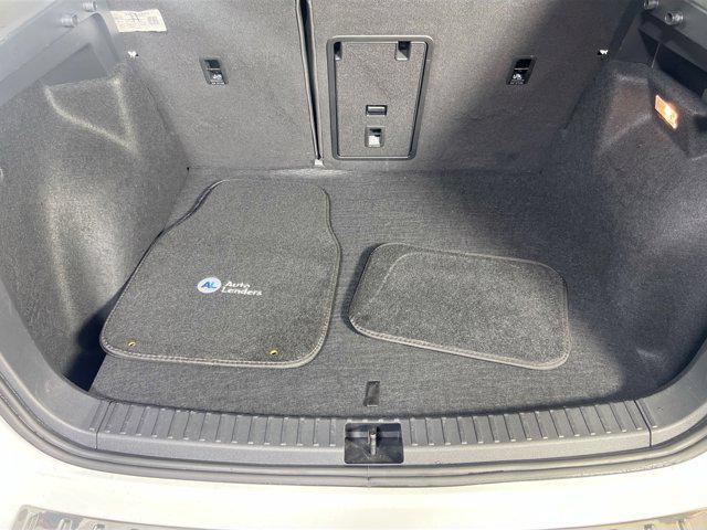 Photo of 2022 Pure White Volkswagen Taos