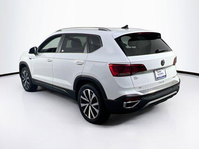 Photo of 2022 Pure White Volkswagen Taos