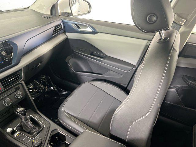 Photo of 2022 Pure White Volkswagen Taos