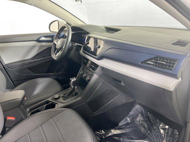 Photo of 2022 Pure White Volkswagen Taos