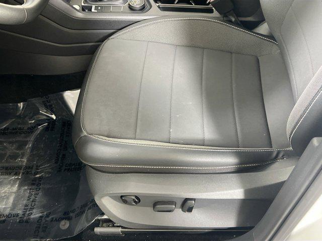 Photo of 2022 Pure White Volkswagen Taos