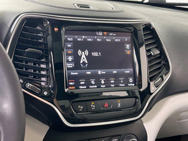 Photo of 2022 Bright White Clearcoat Jeep Cherokee