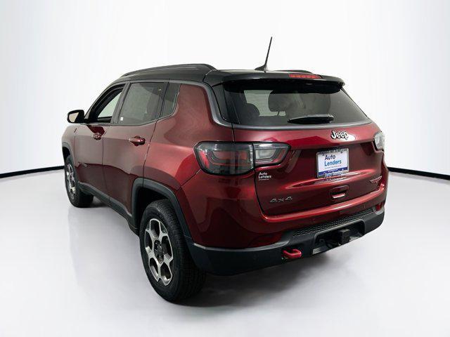 Photo of 2022 Velvet Red Pearlcoat Jeep Compass