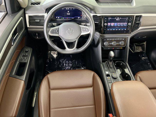 Photo of 2022 Platinum Gray Metallic Volkswagen Atlas