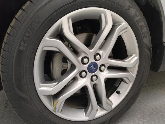 Photo of 2017 Ingot Silver Metallic Ford Edge