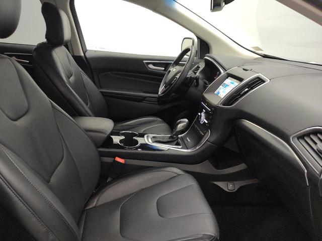 Photo of 2017 Ingot Silver Metallic Ford Edge
